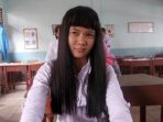 Intan-Pera-Sujadmi-siswa-termuda-yang-mengikuti-UN-paket-C-di-Kecamatan-Betung