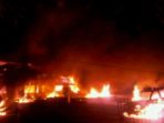Kondisi-kantor-kapolsek-rupit-yang-hangus-di-bakar-massa-294-malam