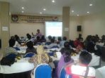 Topandri-saat-berikan-materi-bimtek.