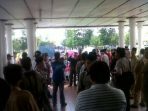 aksi-yang-dilakukan-ulu-rawas-bersatu-di-Gedung-DPRD-Mura.