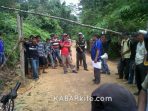 wpid-Foto-Aksi-Pemortalan-Akses-jalan-PT-Triariani-yang-dilakukan-warga-20-November-lalu.kbr_