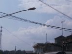 wpid-Lampu-Jalan-pasar-Simpang-Tiga-Betung-Yang-tak-lagi-menyala..