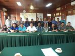 wpid-Manajer-PTPN-7-Unit-Usaha-Betung-Ir-Wahyu-Supriatna-foto-bersama-peserta-PKBL-yang-akan-Diklat-Ke-Lampung wpid-Manajer-PTPN-7-Unit-Usaha-Betung-Ir-Wahyu-Supriatna-foto-bersama-peserta-PKBL-yang-akan-Diklat-Ke-Lampung