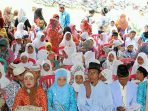 wpid-Peserta-dan-Dewan-Juri-yang-mengikuti-Festival-Anak-Soleh-yang-dilaksanakan-setiap-3-tahun-sekali.