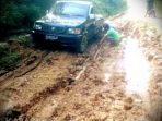wpid-Proyek-Pengerasan-Jalan-Desa-Semangus-yang-dipersoalkan-warga-1kbr_.jpg