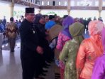 wpid-Wabup-Nurul-Aman-saat-memberikan-ucapan-selamat.jpg wpid-Wabup-Nurul-Aman-saat-memberikan-ucapan-selamat.jpg