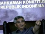 wpid-ketua-mahkamah-konstitusi-akil-mochtar-_130430175055-689