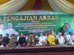 wpid-pengajian-akbar-rawas-ilir-tampak-camat-rawas-ilirreihal-ikmarBupati-Mura.-Ridwan-Mukti-dan-Hj-Lily-Maddari-serta-Ustadzah-Ummi-Qurotaayuni.