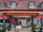 begini-cara-ibu-selundupkan-narkoba-di-popok-bayi-ke-lapas-lubuklinggau-Ty4RZRU5AQ